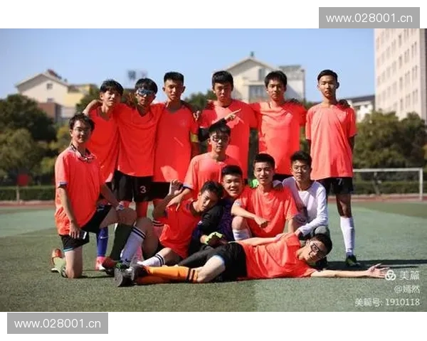 绿茵场上追风少年用激情与汗水书写胜利的荣耀篇章